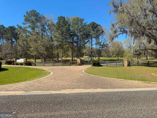 1.58 Acres of Residential Land for Sale in Bainbridge, Georgia
