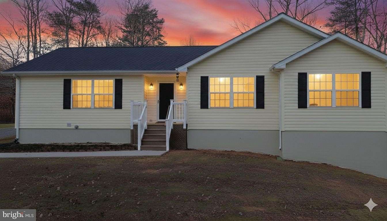 4.53 Acres of Residential Land with Home for Sale in Louisa, Virginia