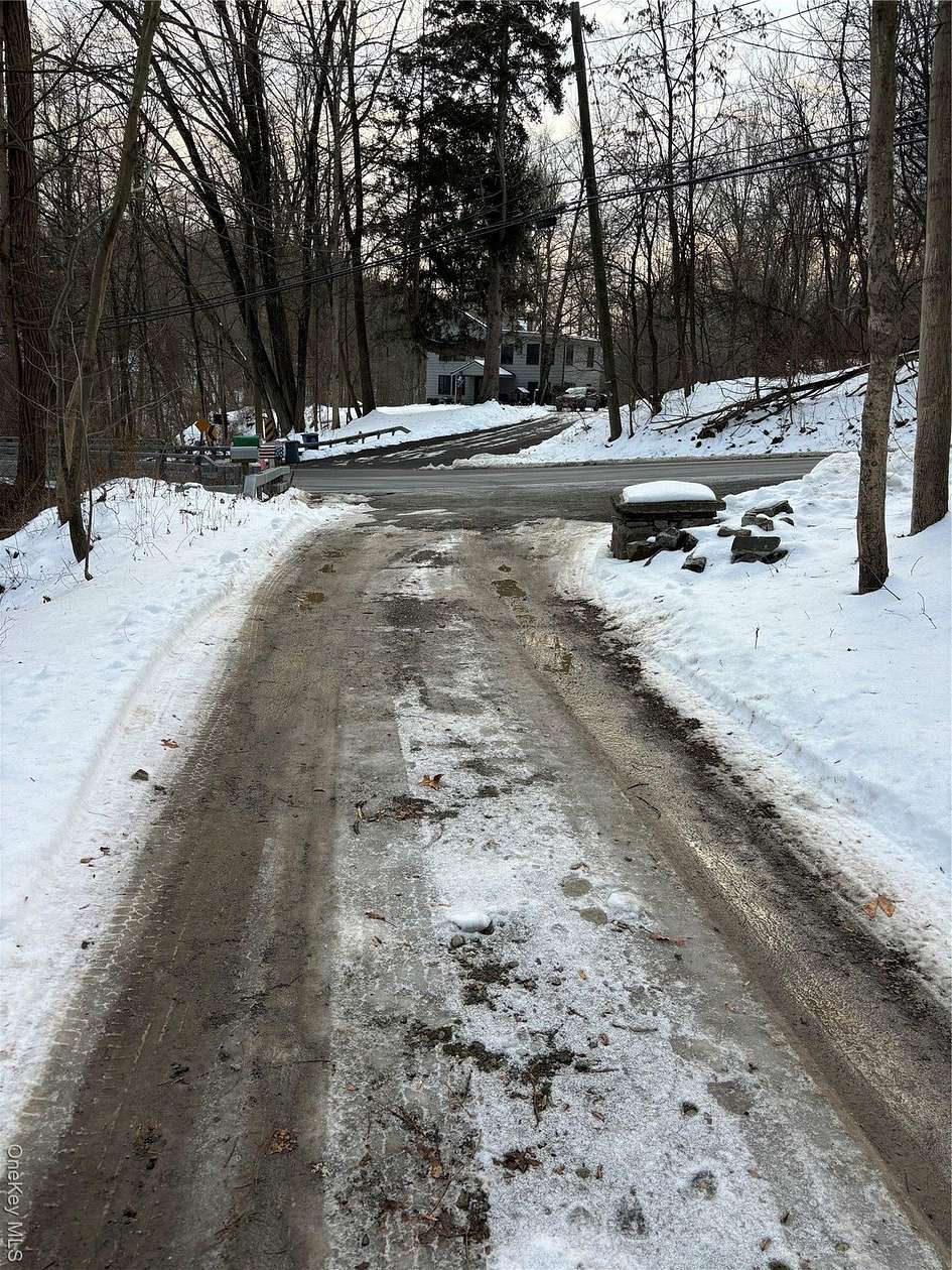 8.6 Acres of Land for Sale in Cortlandt Manor, New York