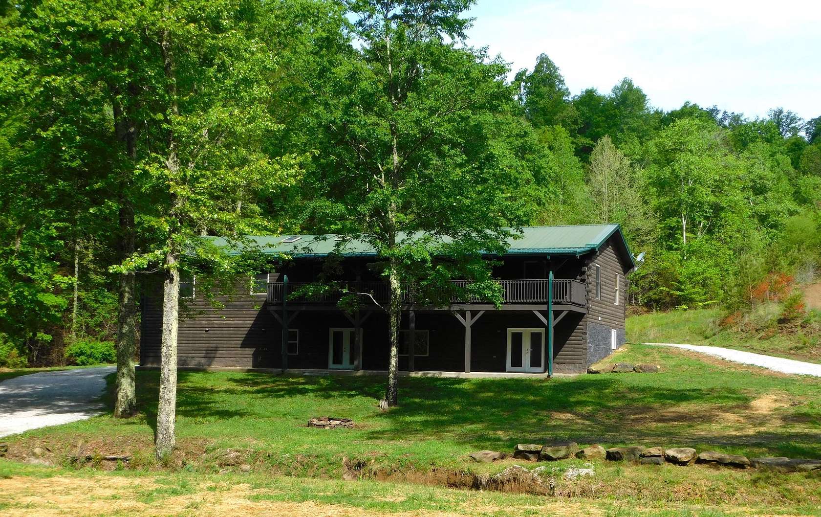 12.3 Acres of Land with Home for Sale in London, Kentucky