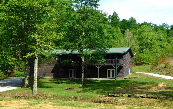 12.3 Acres of Land with Home for Sale in London, Kentucky