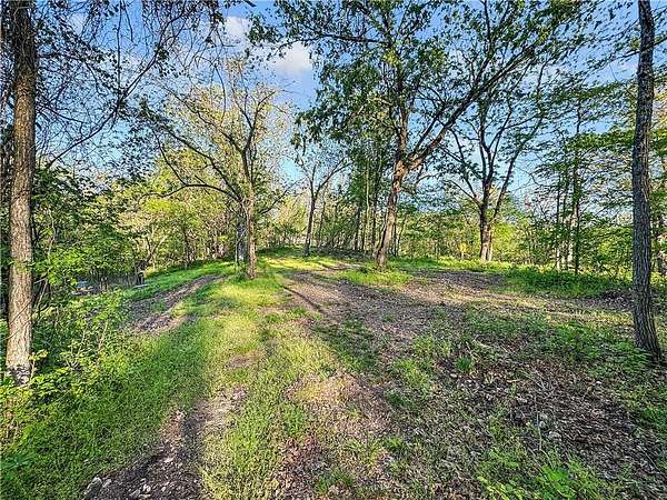 12.3 Acres of Recreational Land for Sale in Eureka Springs, Arkansas