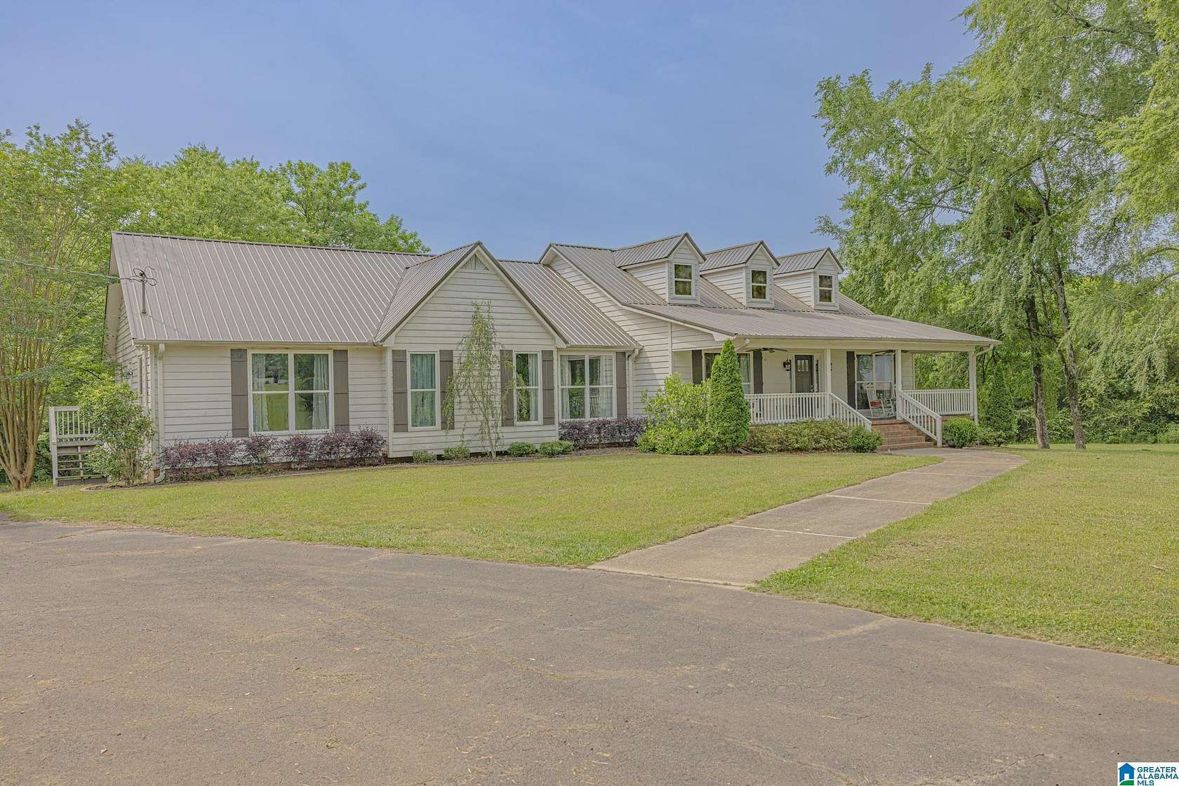 7.6 Acres of Residential Land with Home for Sale in Pell City, Alabama