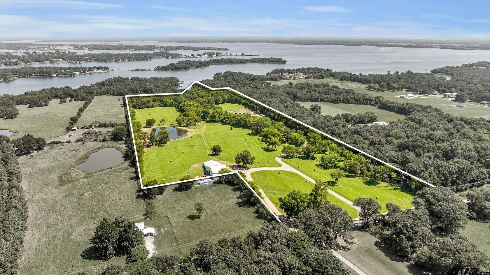 28.9 Acres of Land with Home for Sale in Alba, Texas