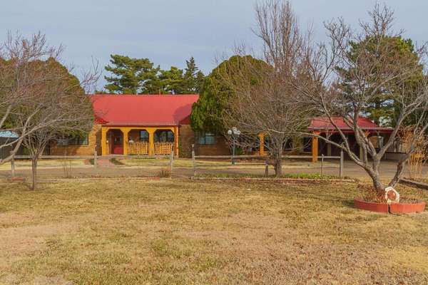 1.6 Acres of Residential Land with Home for Sale in Amarillo, Texas