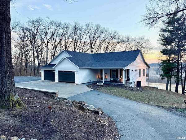 13 Acres of Land with Home for Sale in Petersburg, Illinois