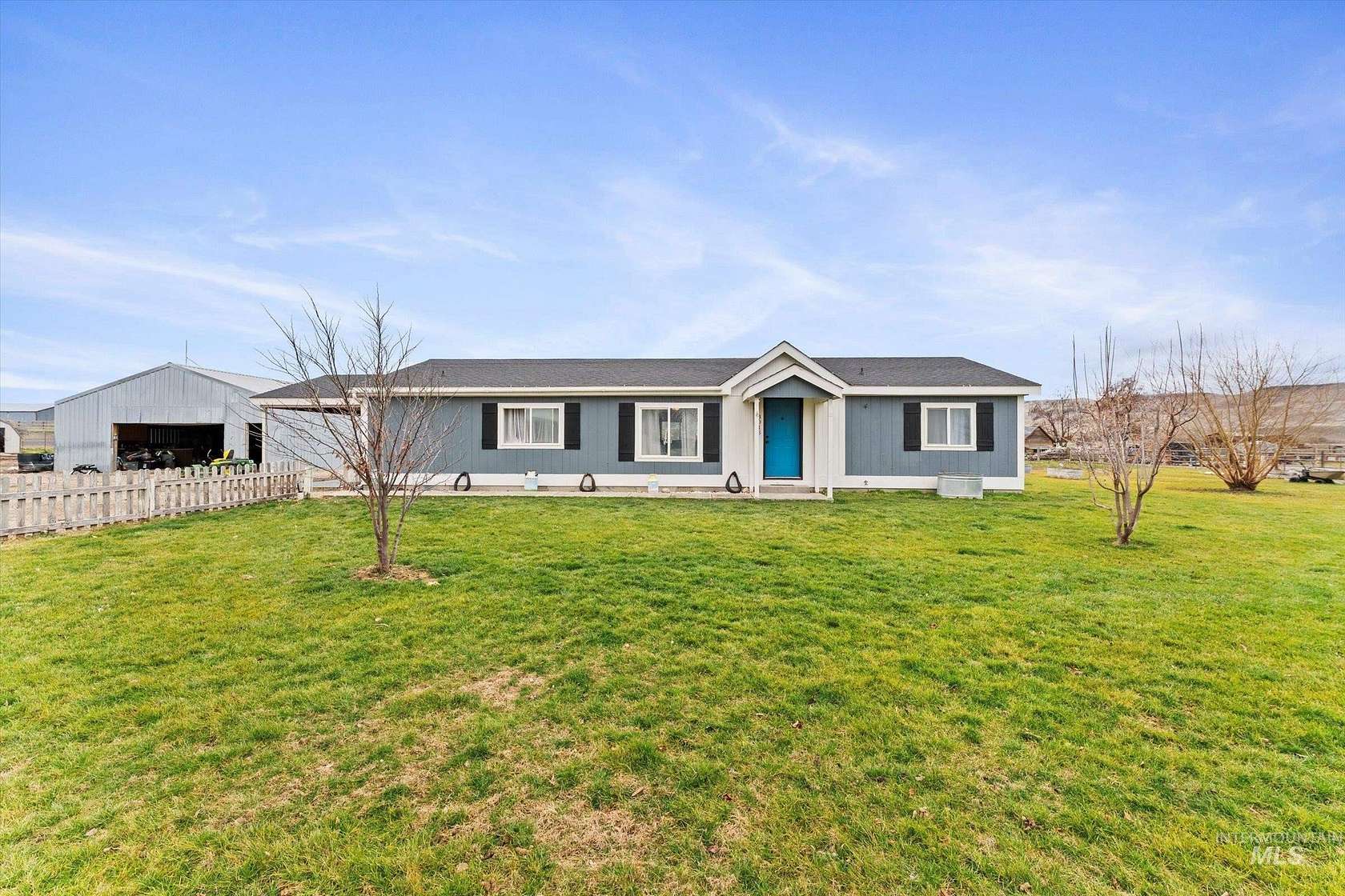 2.5 Acres of Residential Land with Home for Sale in Homedale, Idaho