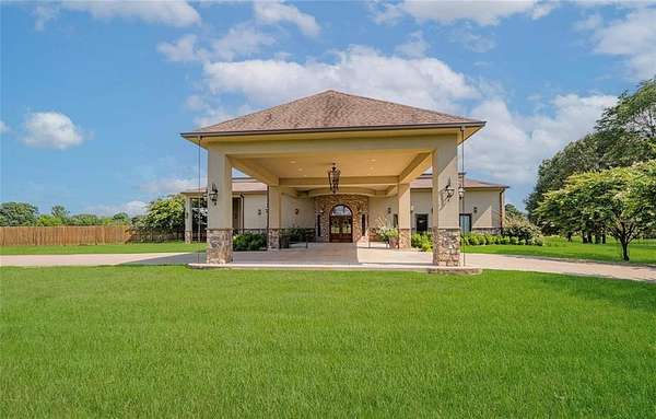 100 Acres of Land for Sale in Kilgore, Texas