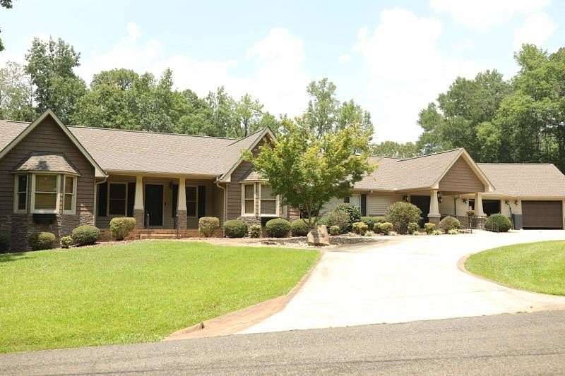 4.43 Acres of Residential Land with Home for Sale in Hamilton, Alabama