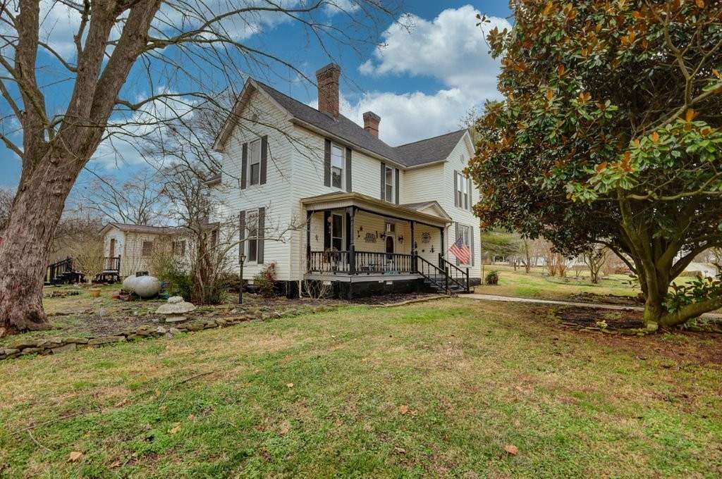 3.4 Acres of Residential Land with Home for Sale in Petersburg, Tennessee