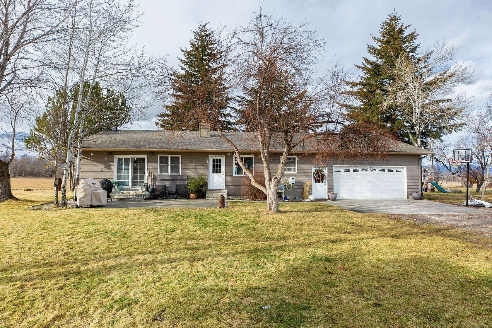 14.4 Acres of Land with Home for Sale in Hamilton, Montana