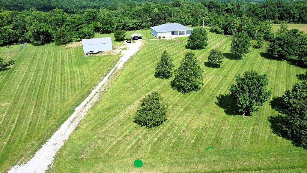 5 Acres of Residential Land with Home for Sale in Crofton, Kentucky