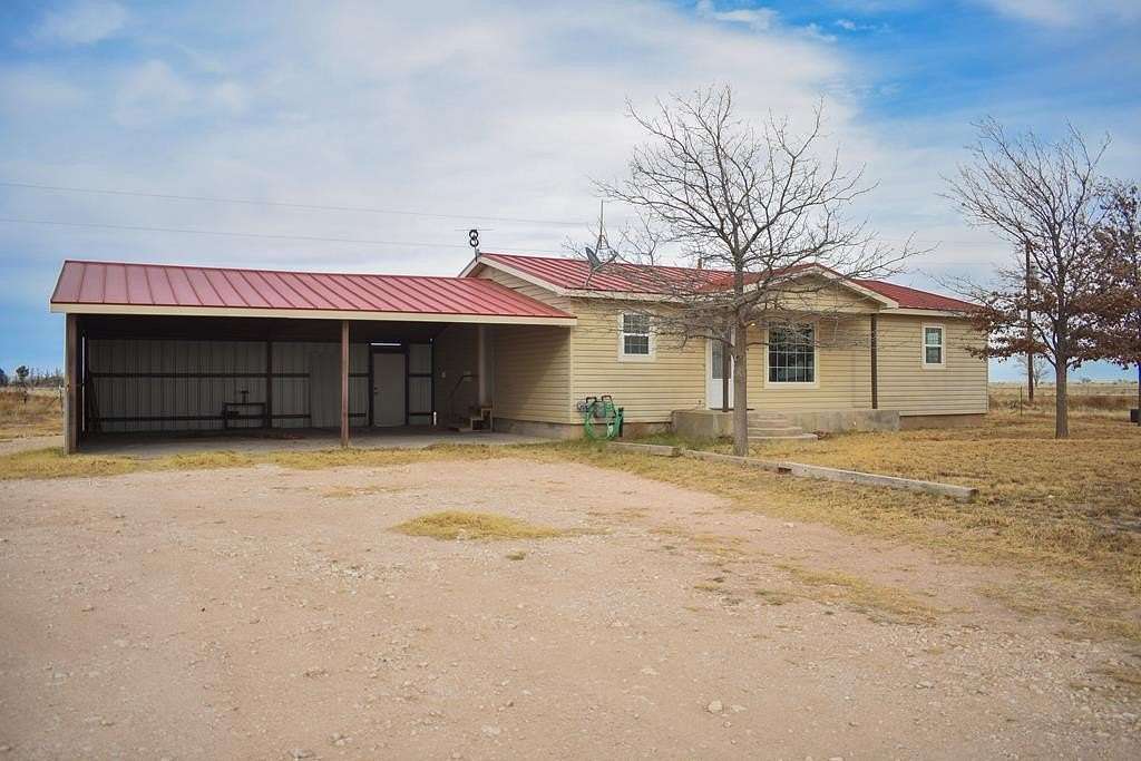 6.13 Acres of Land with Home for Sale in Seminole, Texas