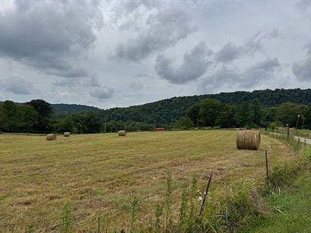17.8 Acres of Land for Sale in Horse Cave, Kentucky