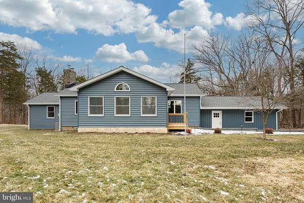 2.25 Acres of Residential Land with Home for Lease in Pennsburg, Pennsylvania