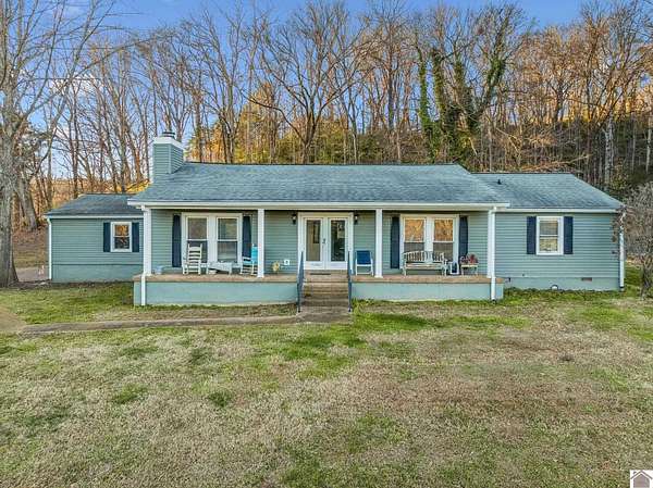 2 Acres of Residential Land with Home for Sale in Franklin, Tennessee