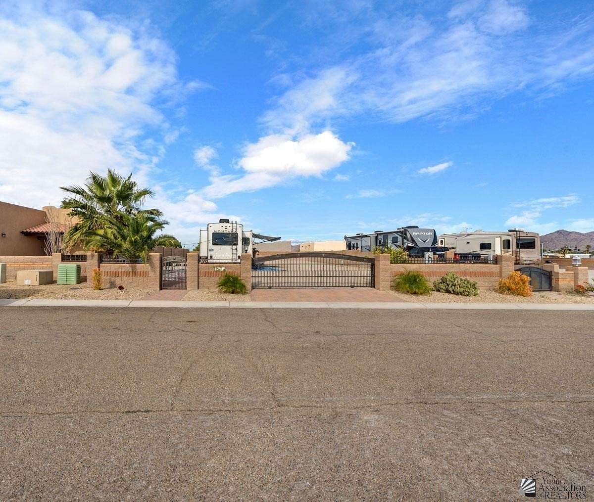 Improved Residential Land for Sale in Yuma, Arizona