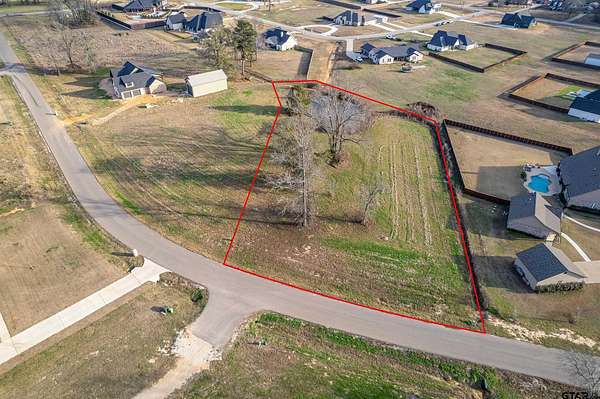 1.5 Acres of Residential Land for Sale in Bullard, Texas