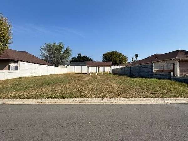 0.15 Acres of Residential Land for Sale in Laredo, Texas