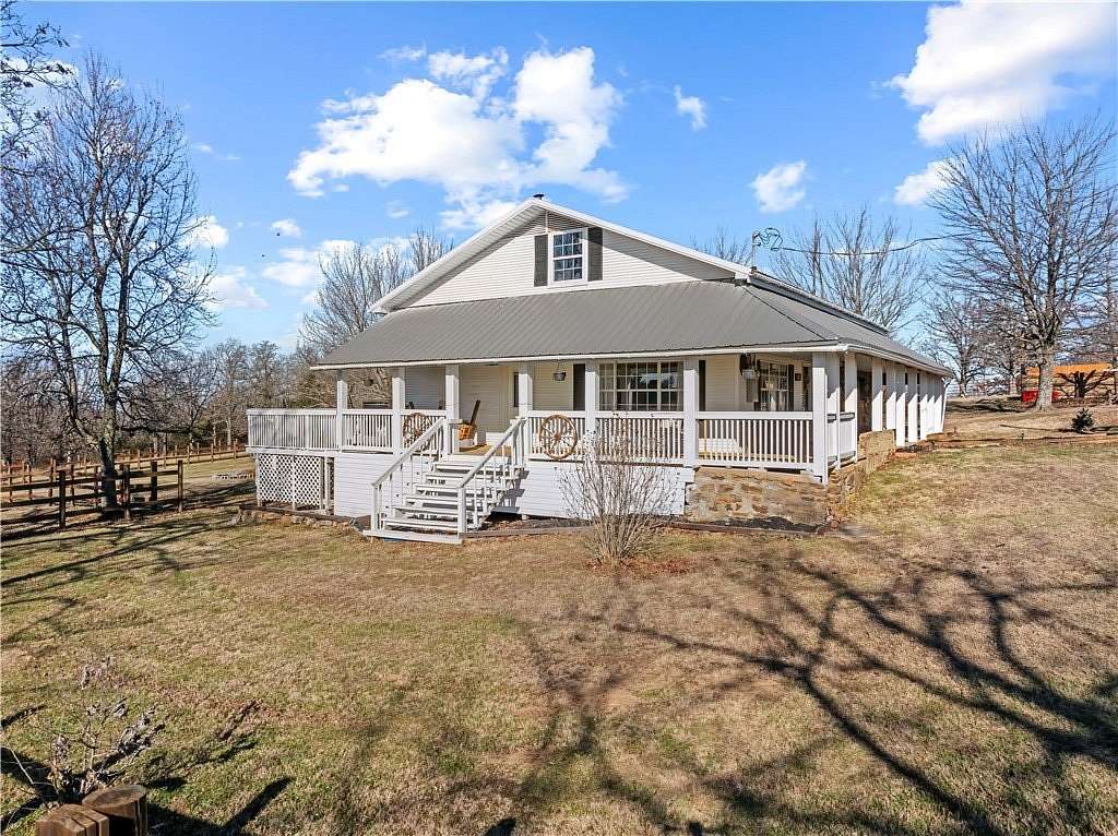 13.6 Acres of Land with Home for Sale in Compton, Arkansas