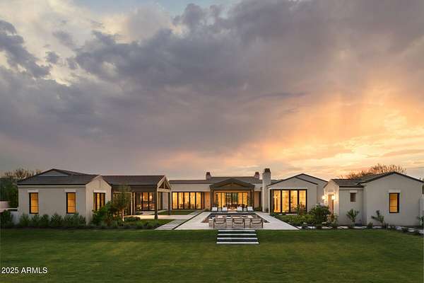 1.6 Acres of Residential Land with Home for Sale in Paradise Valley, Arizona