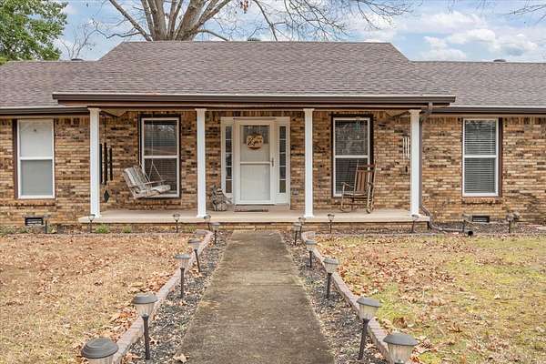 1.87 Acres of Residential Land with Home for Sale in Erin, Tennessee