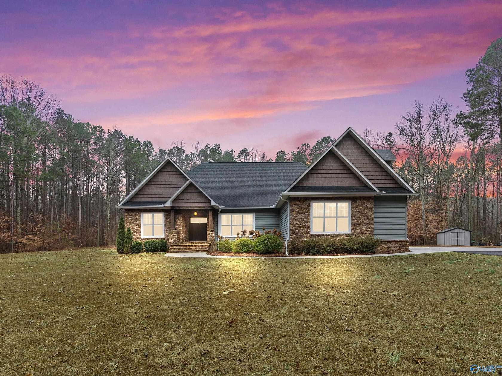 4.63 Acres of Residential Land with Home for Sale in Guntersville, Alabama