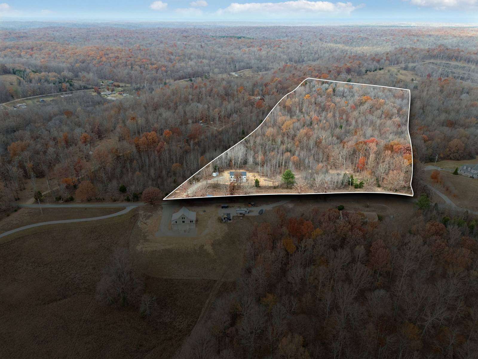 11 Acres of Land with Home for Sale in Cumberland City, Tennessee