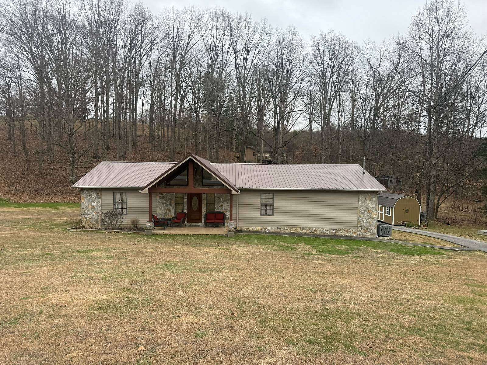 1.5 Acres of Residential Land with Home for Sale in Kodak, Tennessee