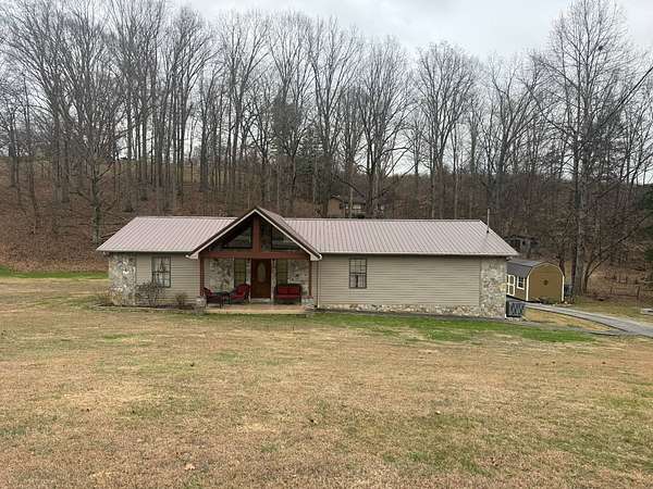 1.5 Acres of Residential Land with Home for Sale in Kodak, Tennessee