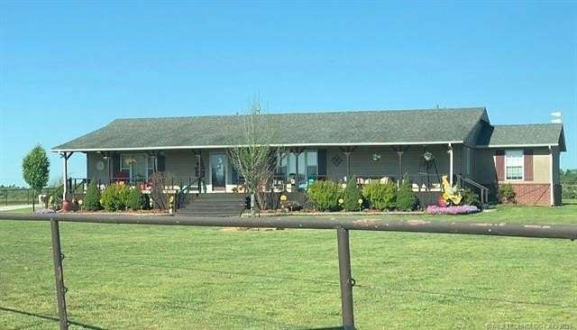 14.5 Acres of Land with Home for Sale in Muskogee, Oklahoma