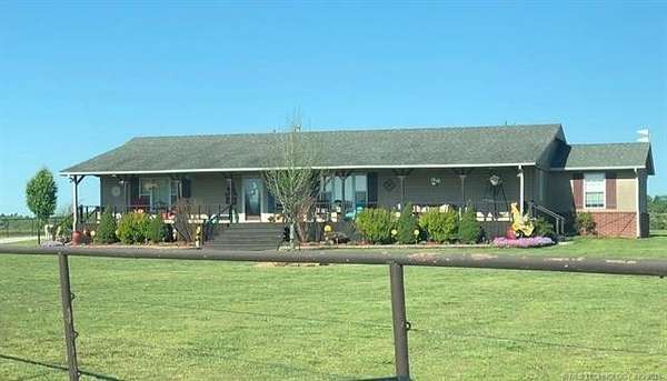 14.5 Acres of Land with Home for Sale in Muskogee, Oklahoma