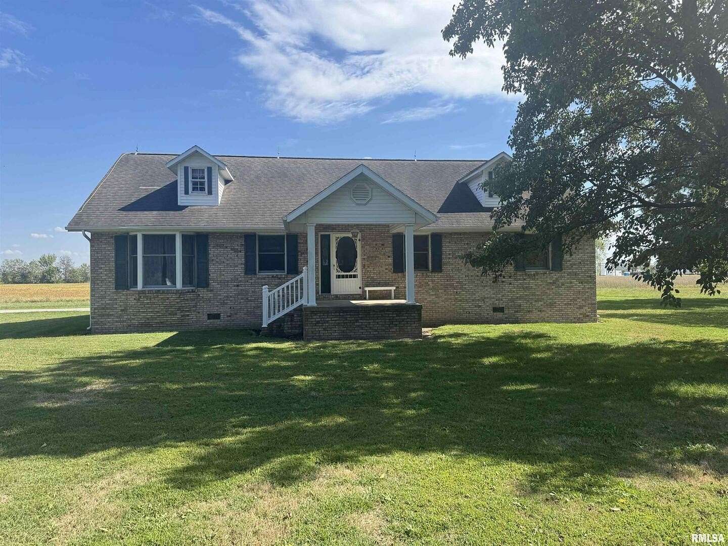 2.55 Acres of Residential Land with Home for Sale in Vernon, Illinois