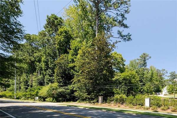 1 Acre of Residential Land for Sale in Roswell, Georgia