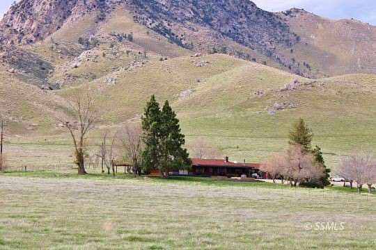 16.6 Acres of Land with Home for Sale in Weldon, California
