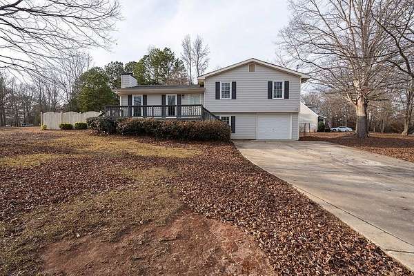 1.5 Acres of Residential Land with Home for Sale in Newnan, Georgia