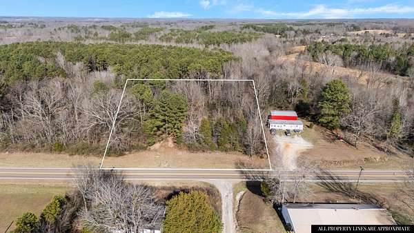 1.1 Acres of Residential Land for Sale in Bruceton, Tennessee