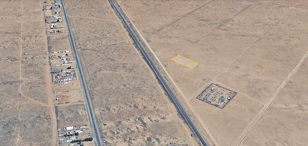 1.33 Acres of Commercial Land for Sale in Kingman, Arizona