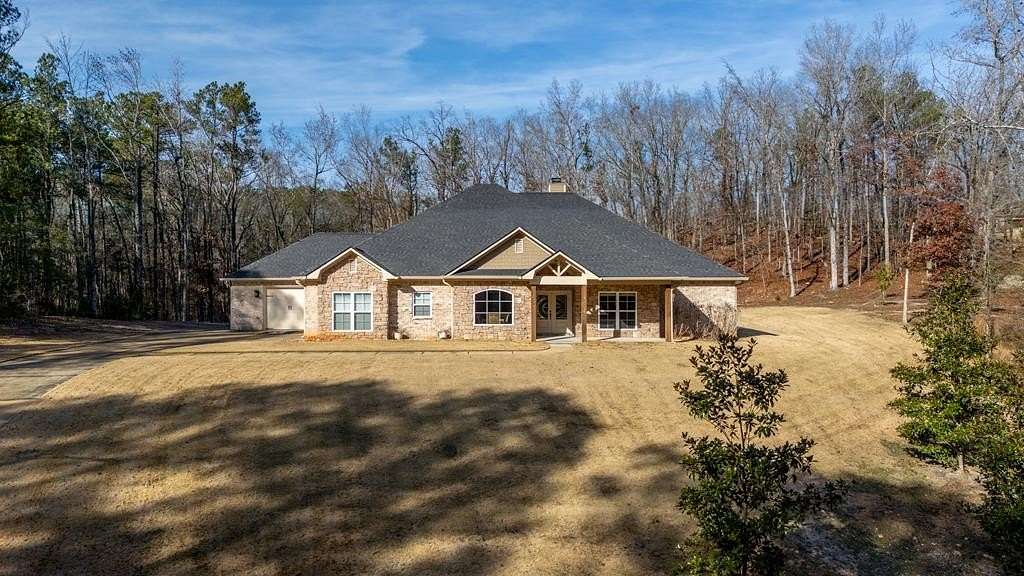 3.4 Acres of Residential Land with Home for Sale in Upatoi, Georgia