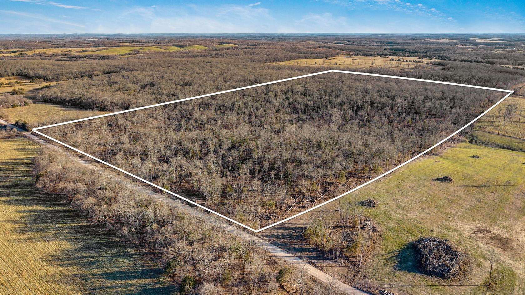 80 Acres of Recreational Land for Sale in Stoutland, Missouri