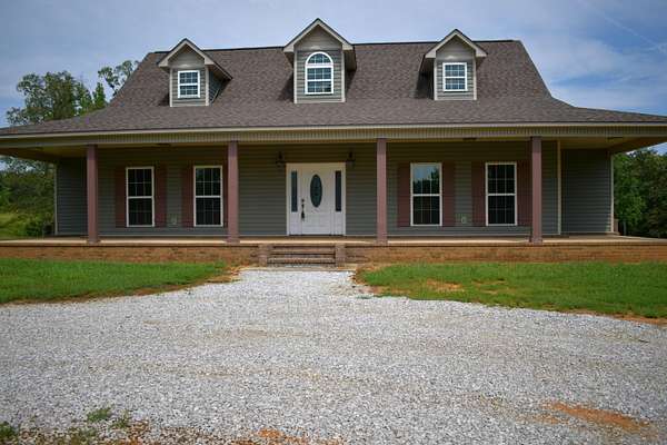 1.5 Acres of Land with Home for Sale in Blue Springs, Mississippi