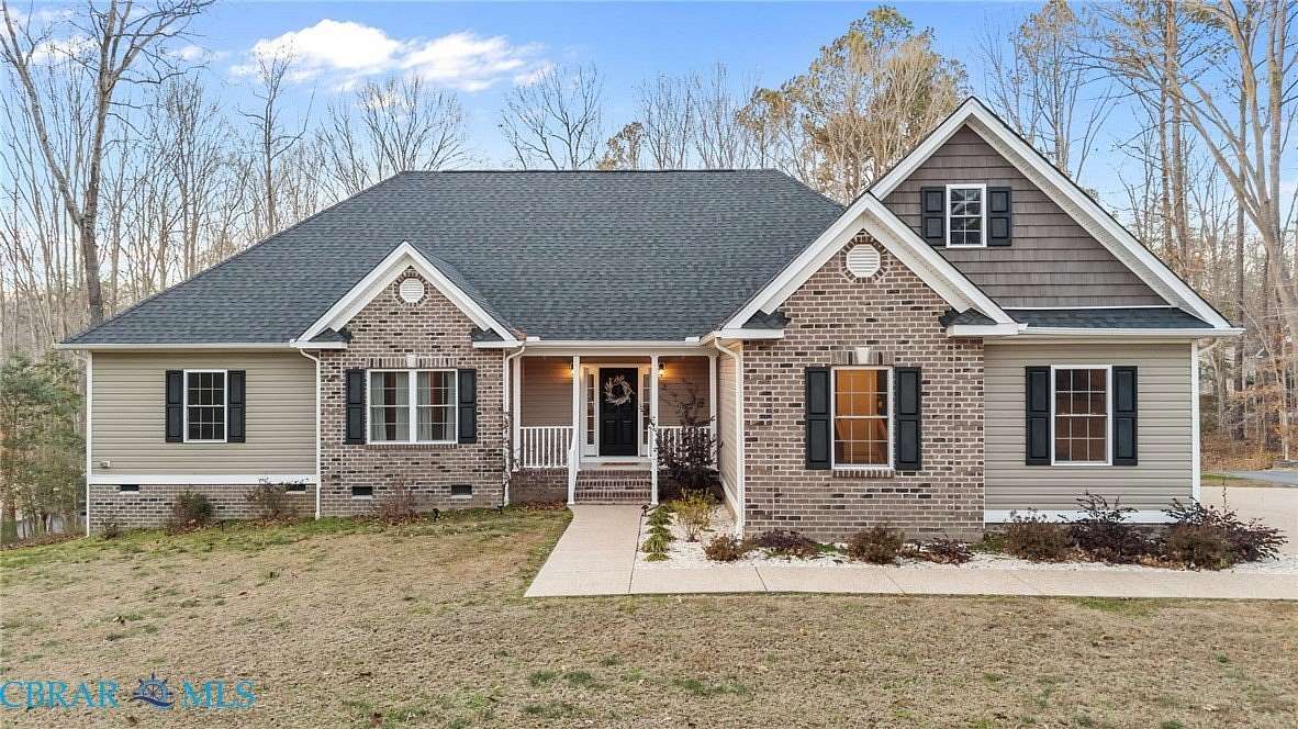 2.67 Acres of Residential Land with Home for Sale in Hartfield, Virginia