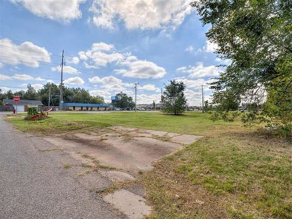 0.39 Acres of Commercial Land for Sale in Del City, Oklahoma