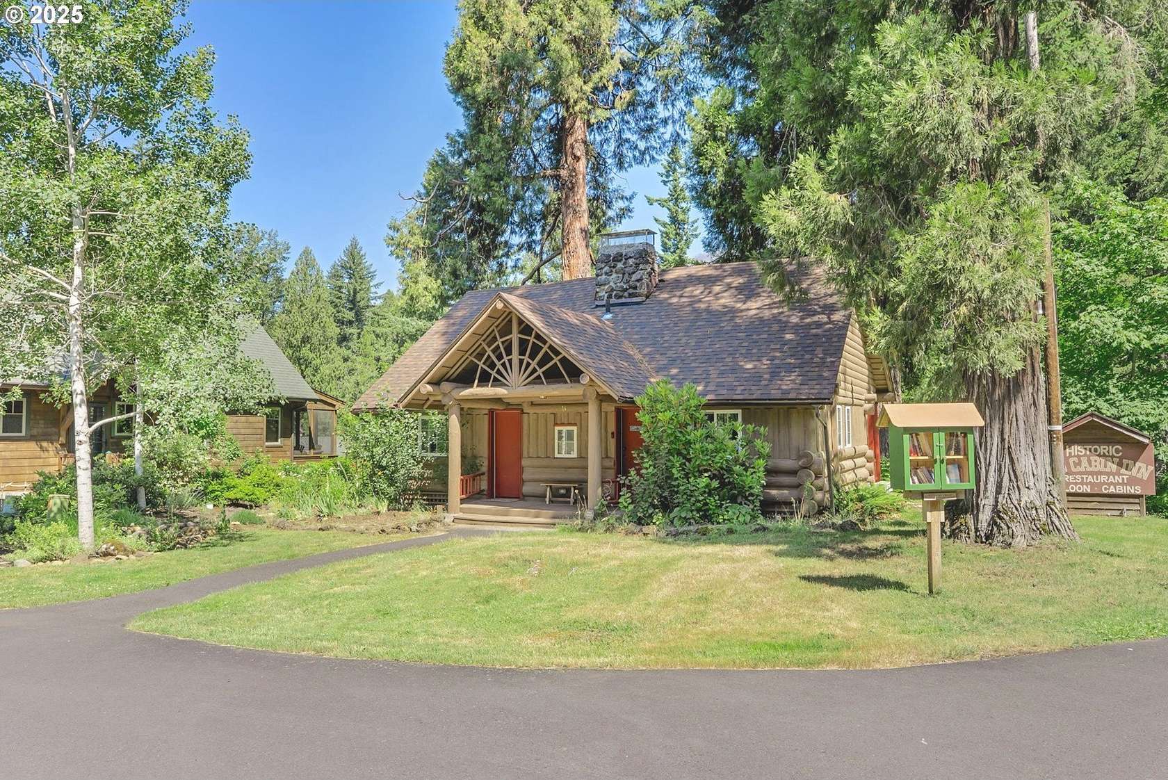 7 Acres of Residential Land with Home for Sale in McKenzie Bridge, Oregon