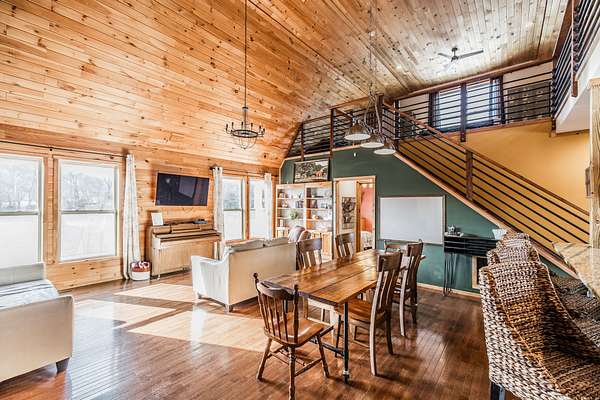 5.88 Acres of Residential Land with Home for Sale in Bethpage, Tennessee