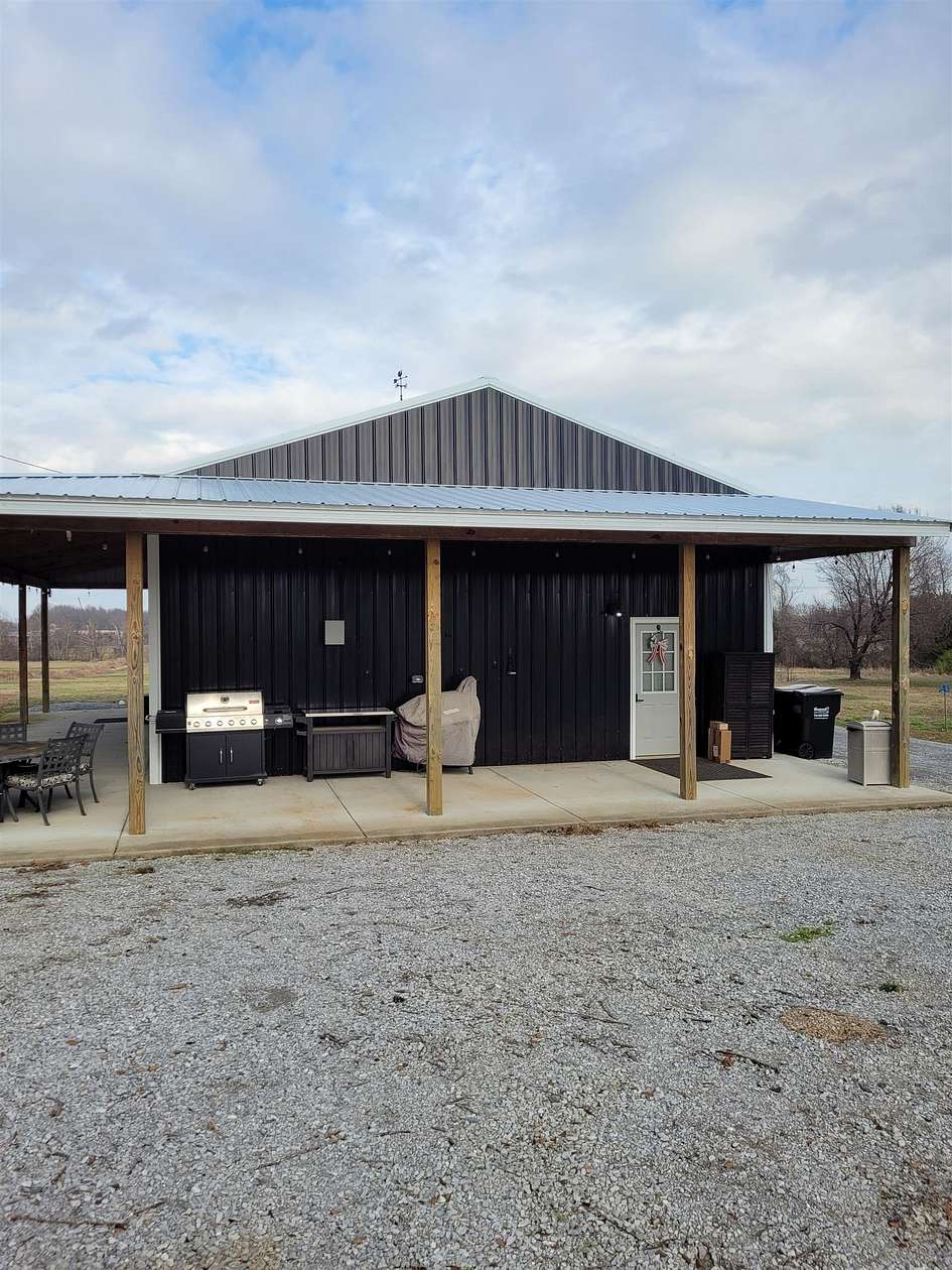 1.85 Acres of Residential Land with Home for Sale in Brownsville, Tennessee