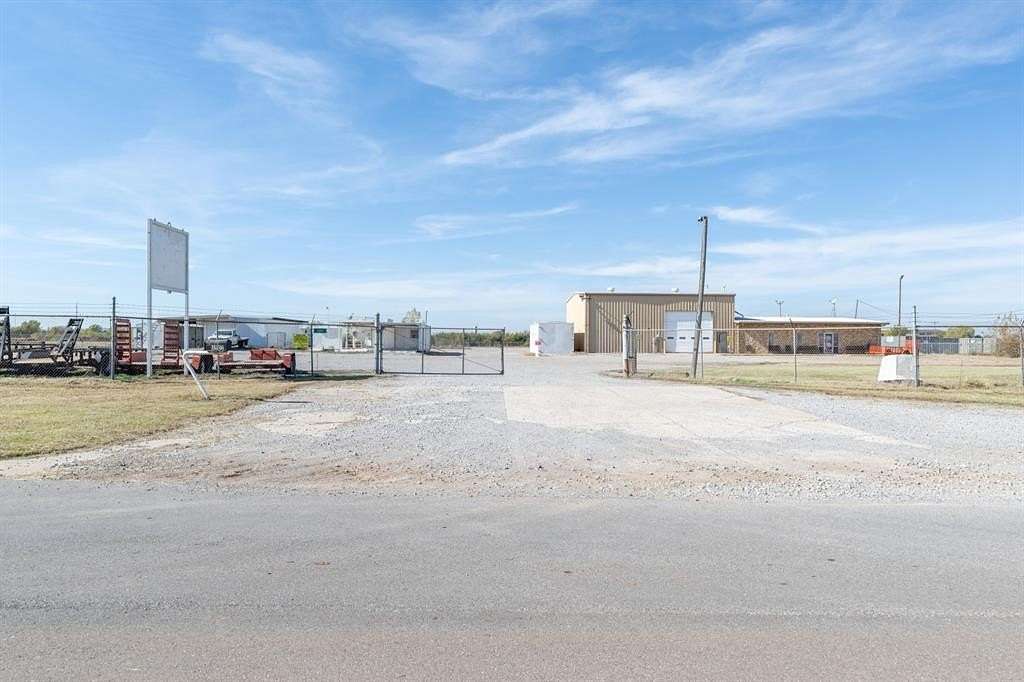 9.76 Acres of Improved Mixed-Use Land for Sale in Oklahoma City, Oklahoma