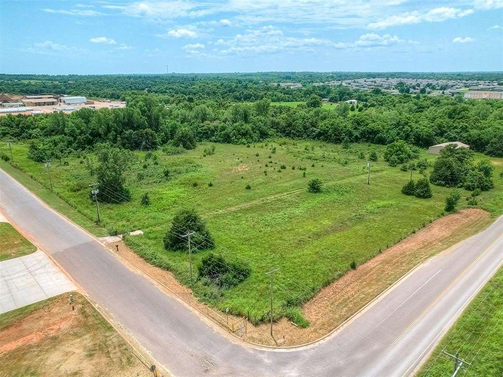 13.6 Acres of Improved Commercial Land for Sale in Harrah, Oklahoma