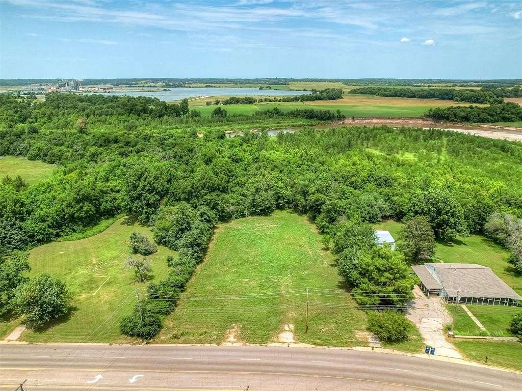 1.5 Acres of Commercial Land for Sale in Harrah, Oklahoma