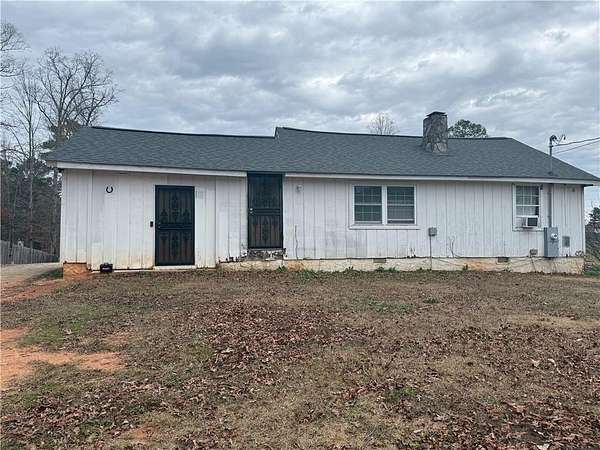 3.5 Acres of Residential Land with Home for Sale in Fairburn, Georgia